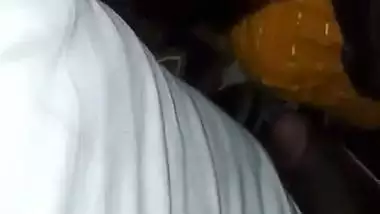 Married lady gives a blowjob to her Sasur in desi porn