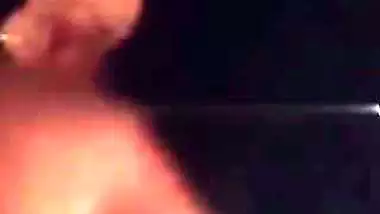 Village lady enjoys deep blowjob and desi chudai