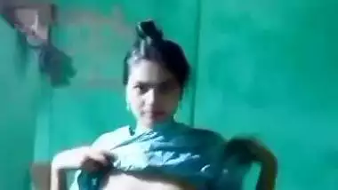 Girlfriend dress change and nude show for lover