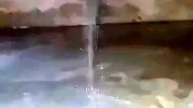 Desi aunty pissing