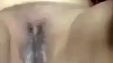 Bhabhi in pink bra goes nude in Bengali viral fingering