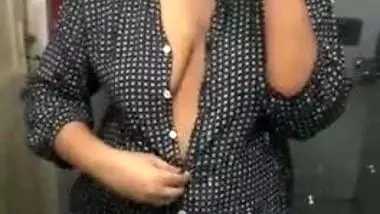 Desi Hot Girl Mirror Selfie