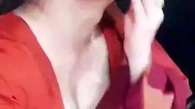 Hot And Beautiful Paki Babe