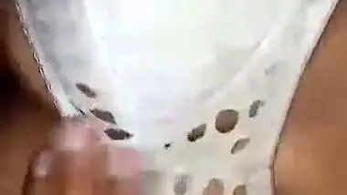 desi wife boobs press