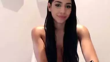 Hot Latina Webcam Teen Masturbates