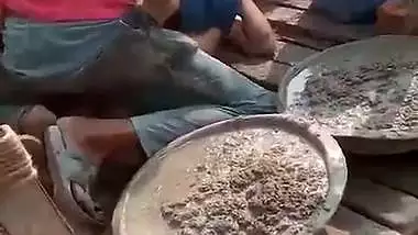 Bihari sex video of a Patna girl getting fucked by a mason