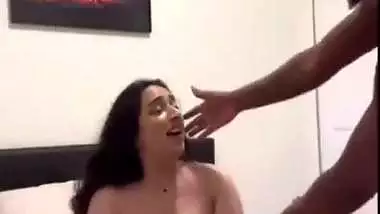 Hot Punjabi kudi fucks a black guy in NRI por