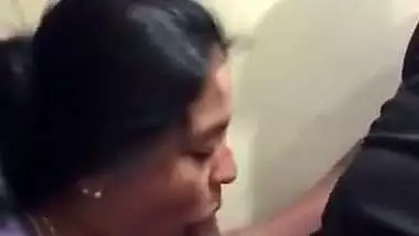 Hot NRI babe asks her white lover to shoot her blowjob MMS