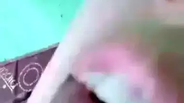 Beautiful eye desi blowjob girlfriend viral MMS