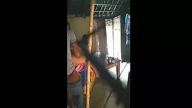 Desi village sex! Indian sexy aunty in red saree quick fuck and blow