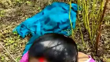 Telegu slut sucking dick of her customer outdoors