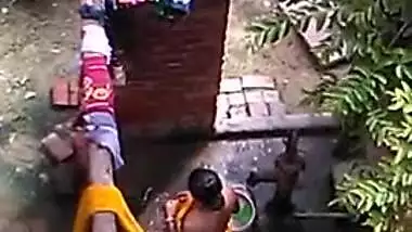 Desi bhabhi aunty hot cam hidden bathing XXX private video