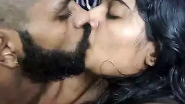 Mallu girl kissing her lover and big boobs showing