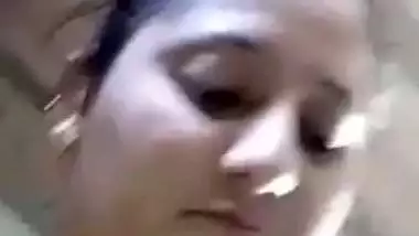 Desi milf shows her nude body during video call sex