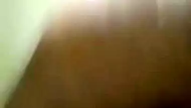 Sexy Bhabhi Bathing and Fingering 6 Clip-Merged into single File