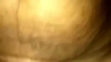 South Indian man shows lady’s pussy in nude mms