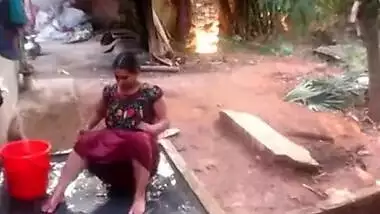 Chubby Indian temptress loves her sex hole and washes it in a trough