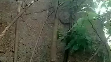 The guy enjoys desi outdoor sex with a married lady