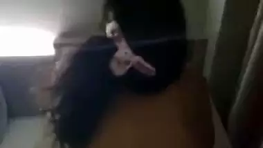 Indian blowjob and desi chudai in front of a mirror