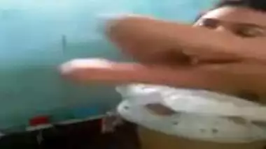 tamil girl making bath selfie for boyfriend