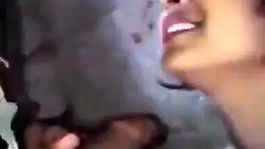 Desi Beautiful gf sucking lover dick