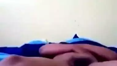 Desi Horny Bhabi Fingering Hairy Pussy