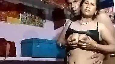 Couple records their HD nude MMS for fun