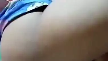 Young girl hairy pussy fingering in standing state