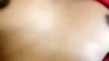 An 18-year-old girl’s first time desi chudai