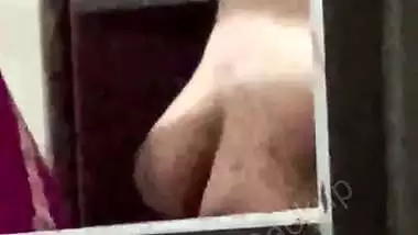 Neighbor girl dress change after nude bath caught