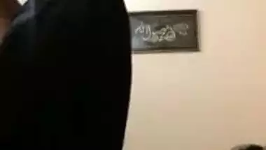 Every lover of big tits porn will be impressed with these Desi boobs