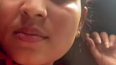 Bhabhi beautiful boobs show to horny lover viral MMS