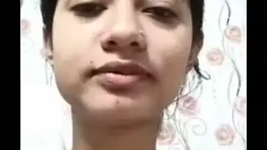 Beautiful hairy pussy rubbing on live cam by horny GF