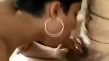 Hot chick gets a DP in desi home made porn tape 