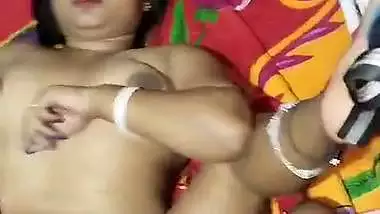 Desi boudi’s passionate chudai in Bangla sex video