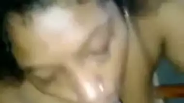 NAUGHTY BHABHI GIVING LUSTY BLOWJOB TO NEIGHBOUR BOY