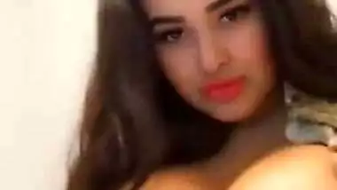 Desi beauty exposing her huge boobs selfie MMS video