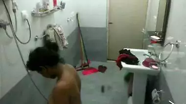 Sri Lankan bathroom spycam