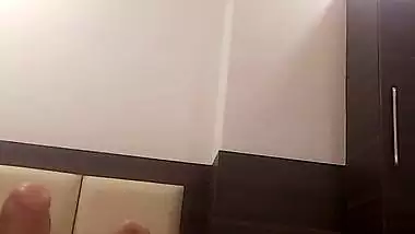 Big guy crushes his sexy GF in bed in a hotel sex MMS