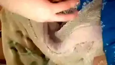 Horny maal biting lips and boobs show viral MMS
