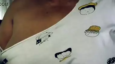 Indian Sexy Girl Fingering Her Tight Pussy